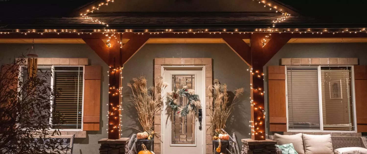 holiday-lighting-residence-1500x630-6896b559ad5a7